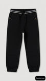 4y Black